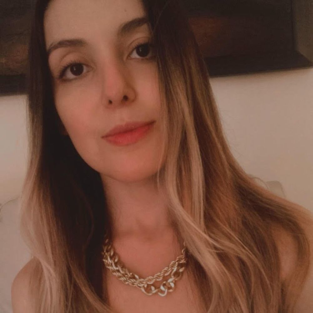 Meet your Posher, Adriana